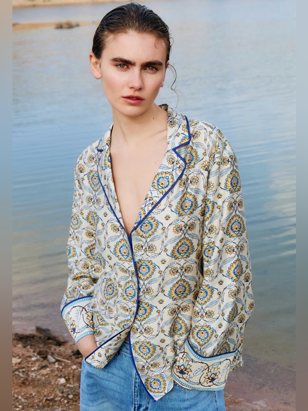 H&M XL Ivory Blue Gold Poplin Notch Collar Long Sleeve Button Resort Shirt
